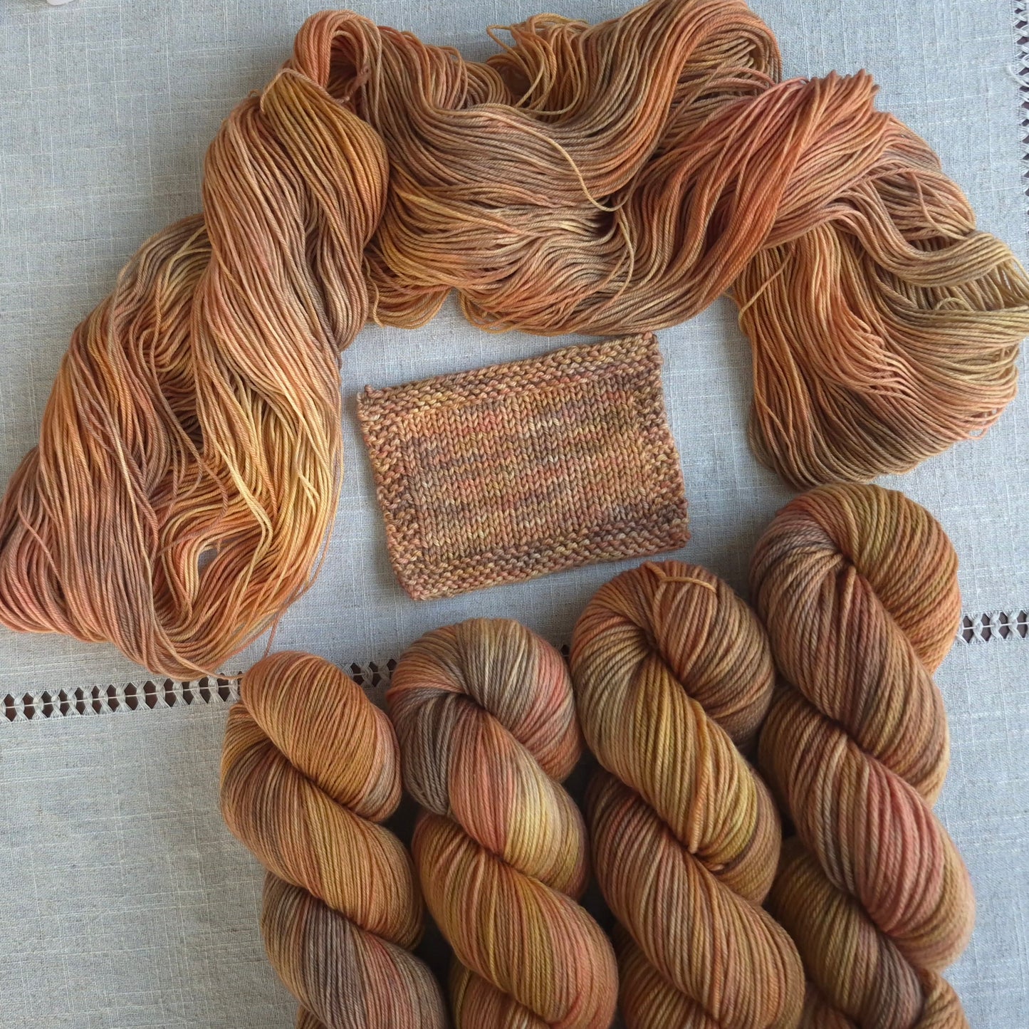 Gallimimus | Jurassic Yarn Collection