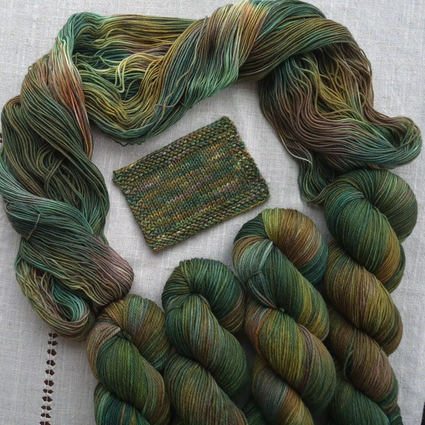 Velociraptor | Jurassic Yarn Collection