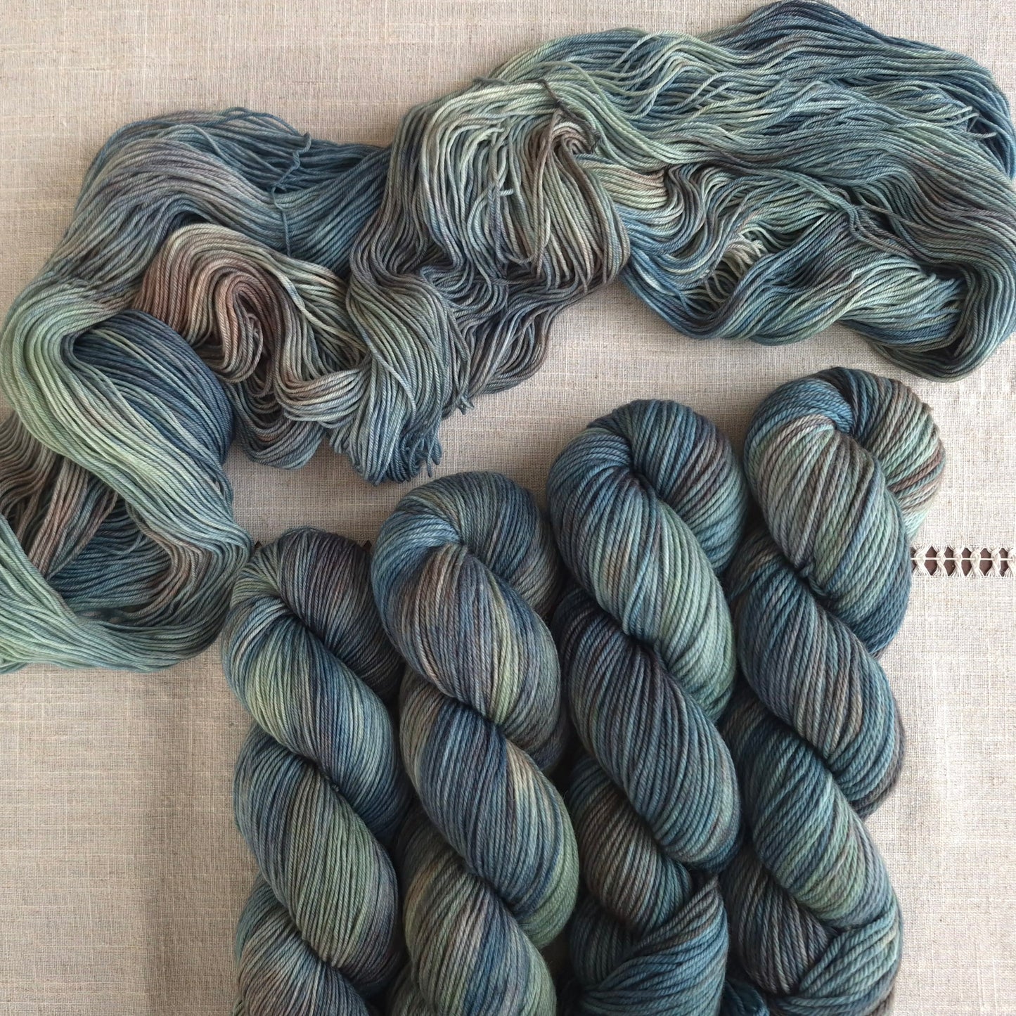 Brachiosaurus | Jurassic Yarn Collection