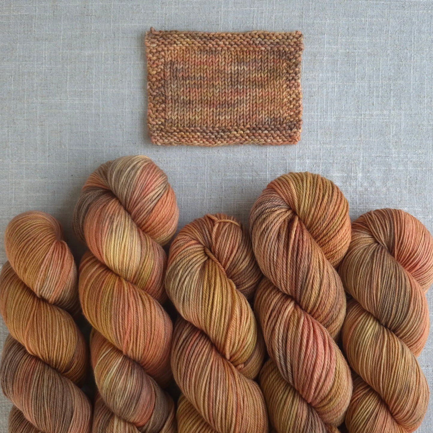 Gallimimus | Jurassic Yarn Collection